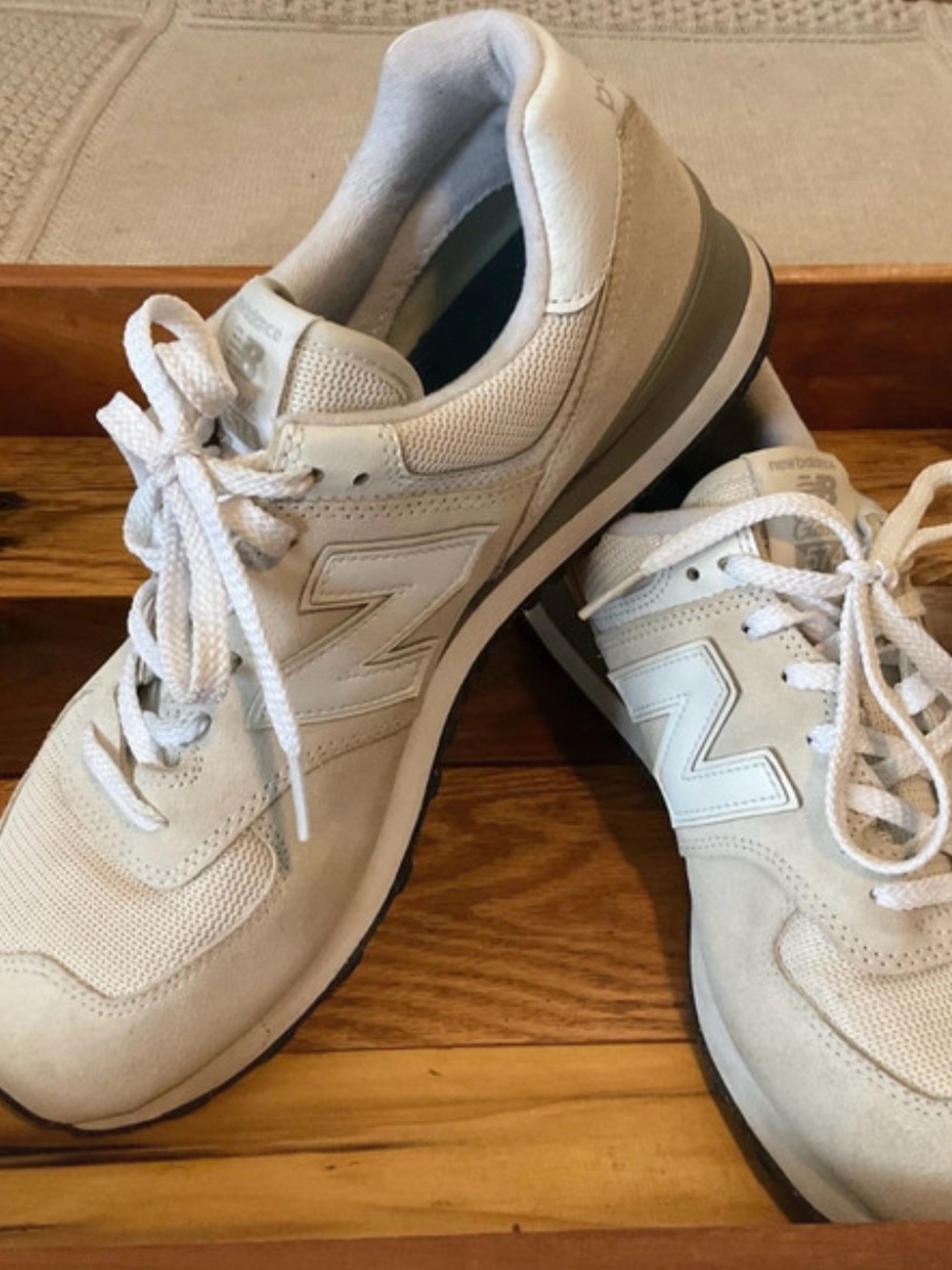 Men’s New Balance Classic 574 Sneakers Cream & White Athletic size 11